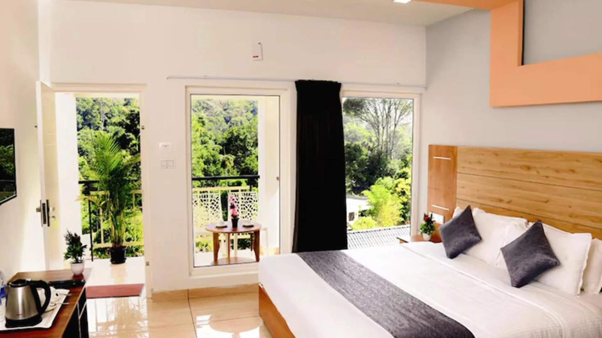 Munnar Majestic Resort With Pool
